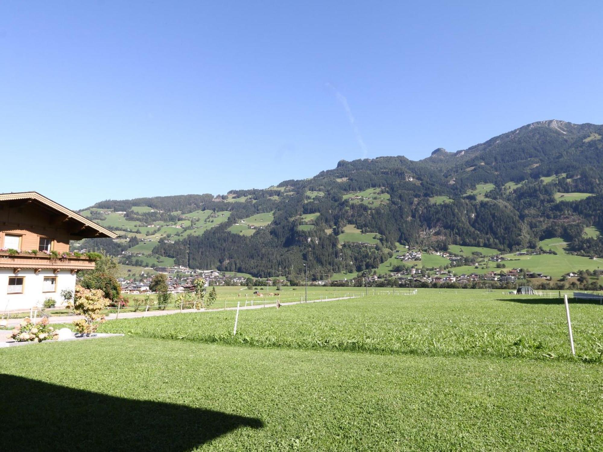 Quiet Holiday Flat Near The Mayrhofen Ski Area 슈벤다우 외부 사진